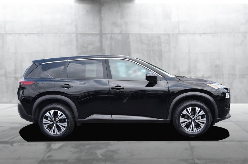 Nissan Rogue Vehicle Image 05
