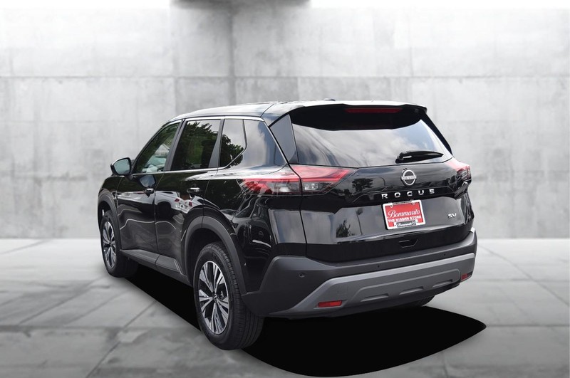 Nissan Rogue Vehicle Image 07