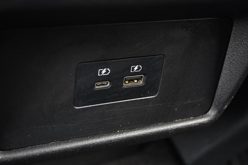 Nissan Rogue Vehicle Image 23