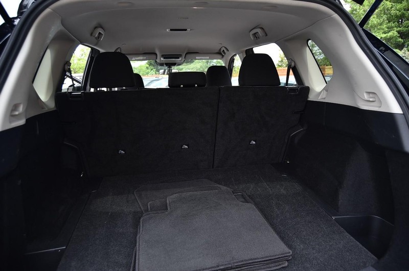 Nissan Rogue Vehicle Image 24