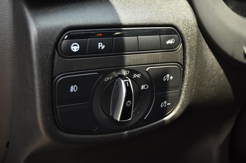 INFINITI QX50 Vehicle Image 11