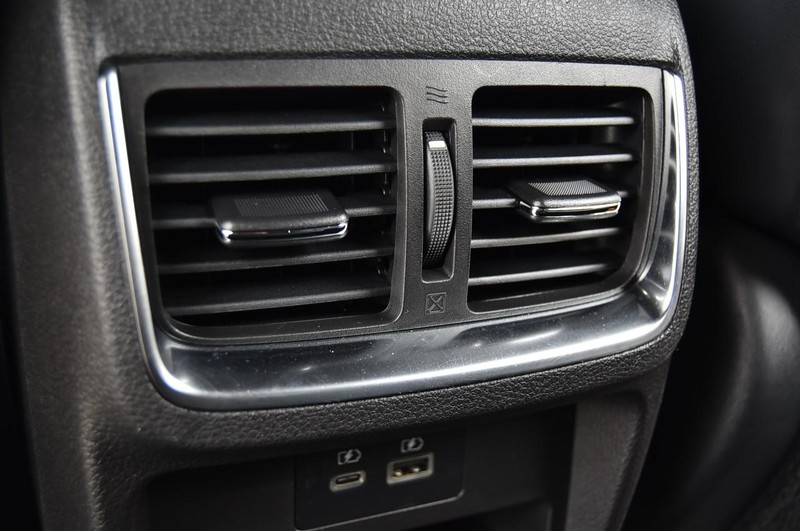 INFINITI QX50 Vehicle Image 24
