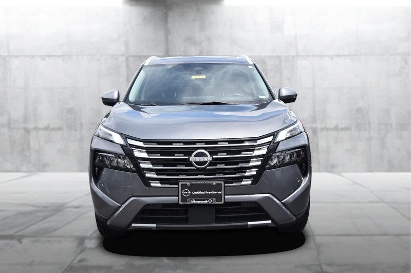 Nissan Rogue Vehicle Image 04