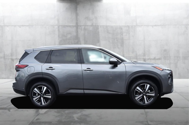 Nissan Rogue Vehicle Image 05