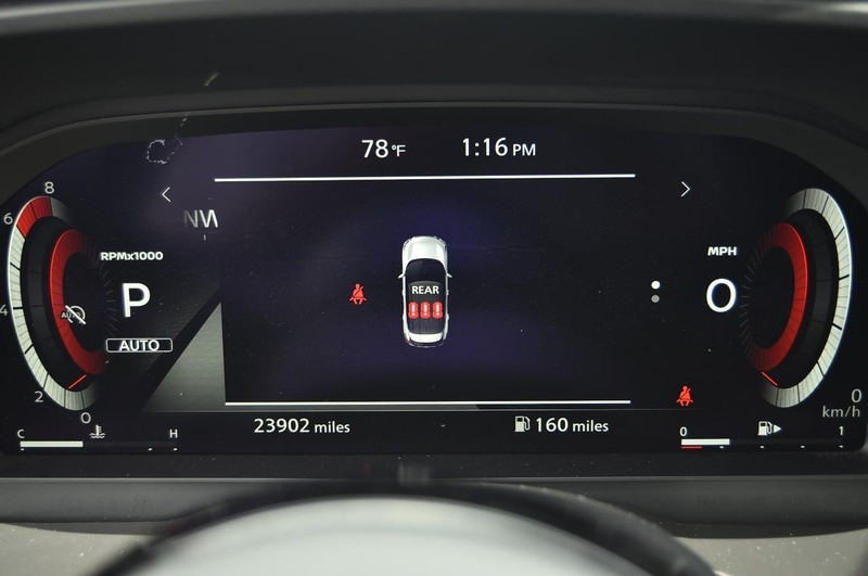Nissan Rogue Vehicle Image 13