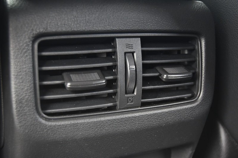 Nissan Rogue Vehicle Image 26