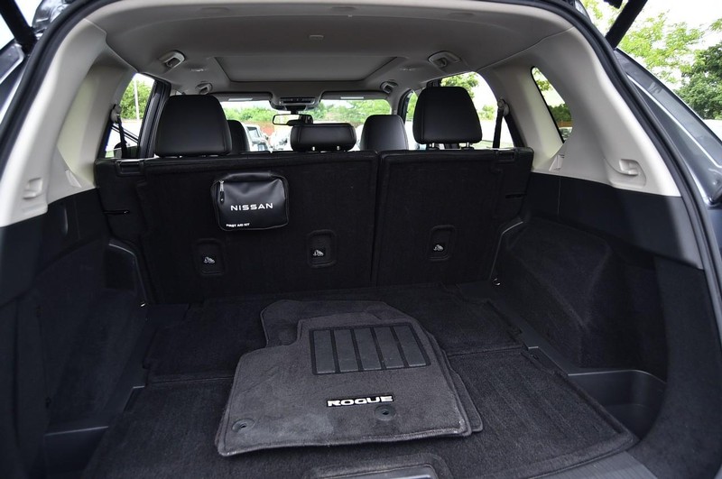 Nissan Rogue Vehicle Image 28
