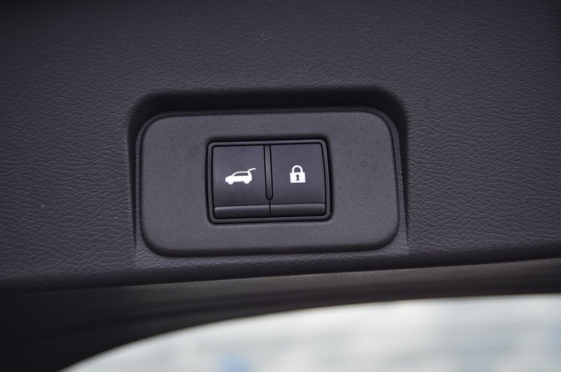 Nissan Rogue Vehicle Image 29
