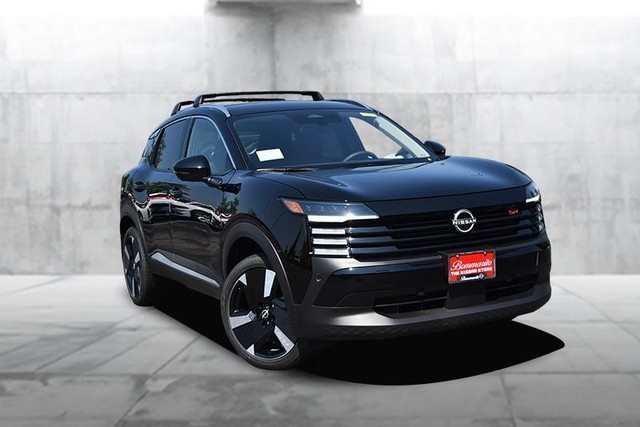 Nissan Kicks Vehicle Image 02