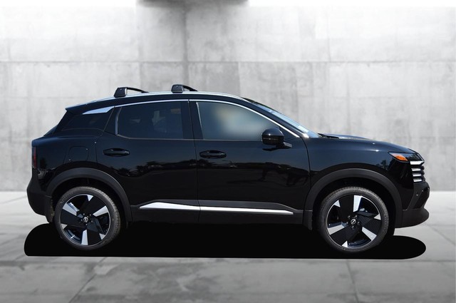 Nissan Kicks Vehicle Image 05