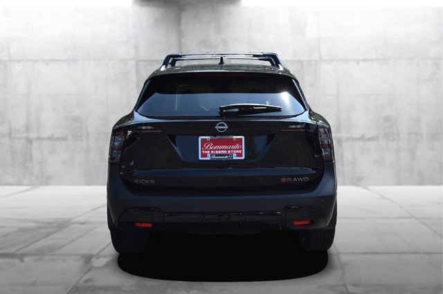 Nissan Kicks Vehicle Image 06