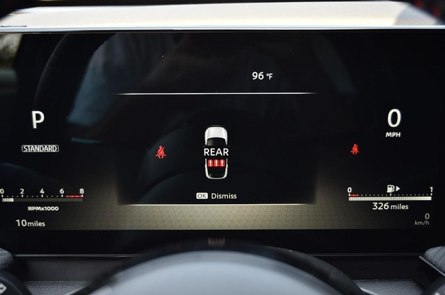 Nissan Kicks Vehicle Image 12