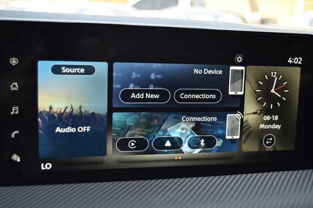 Nissan Kicks Vehicle Image 14