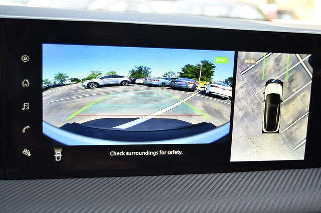 Nissan Kicks Vehicle Image 15