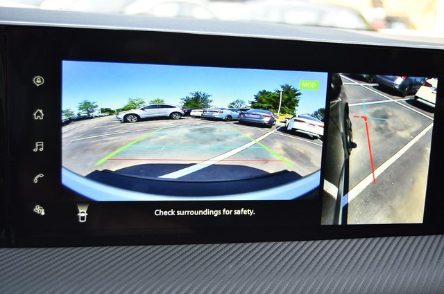 Nissan Kicks Vehicle Image 16