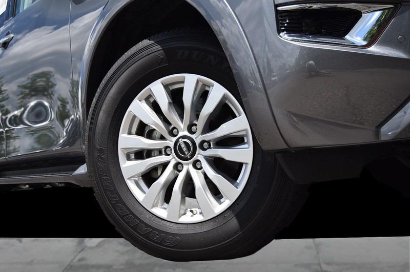 Nissan Armada Vehicle Image 03