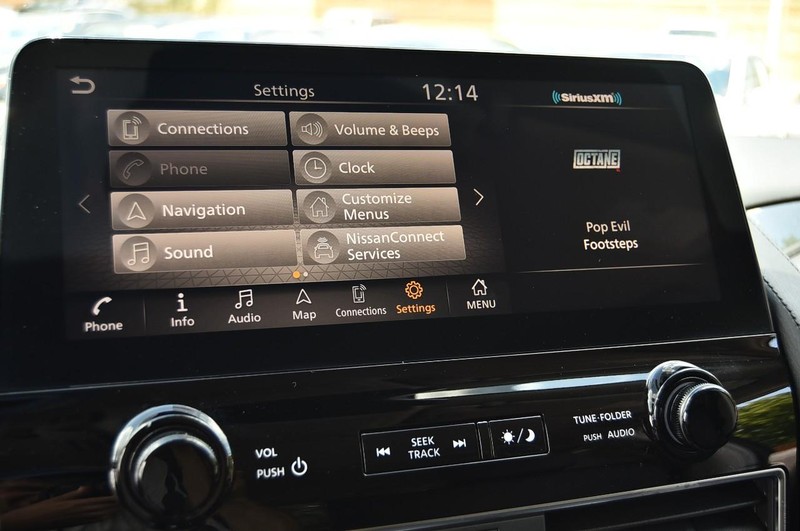 Nissan Armada Vehicle Image 14