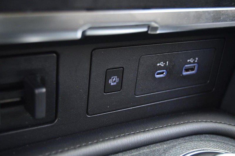 Nissan Armada Vehicle Image 17
