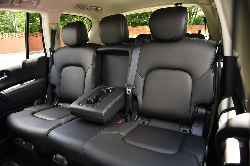 Nissan Armada Vehicle Image 24
