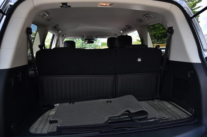 Nissan Armada Vehicle Image 28