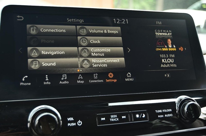 Nissan Armada Vehicle Image 15