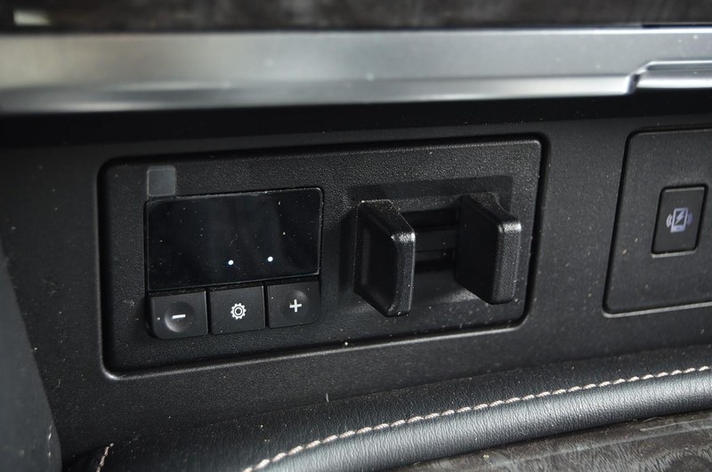 Nissan Armada Vehicle Image 20