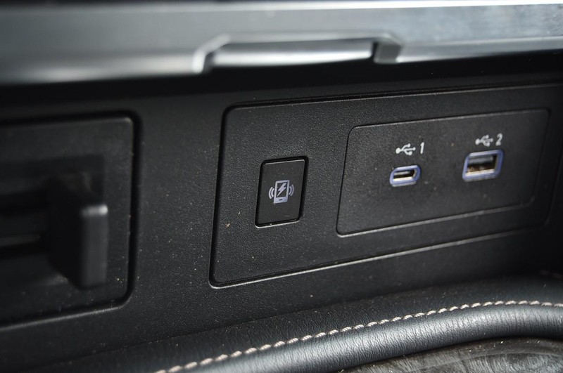 Nissan Armada Vehicle Image 21