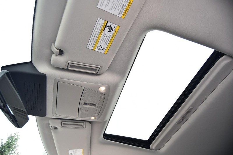Nissan Armada Vehicle Image 28