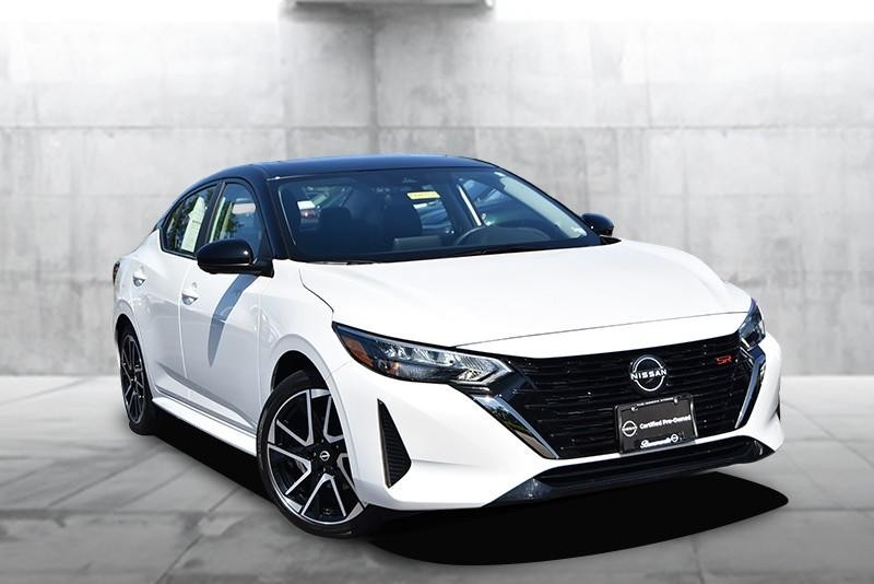 Nissan Sentra Vehicle Image 02