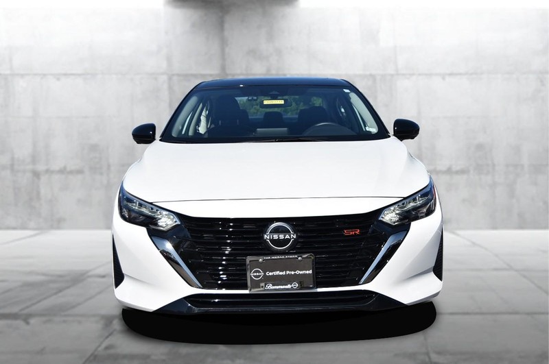 Nissan Sentra Vehicle Image 04
