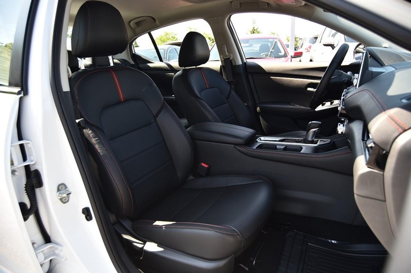 Nissan Sentra Vehicle Image 21