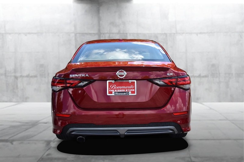 Nissan Sentra Vehicle Image 06