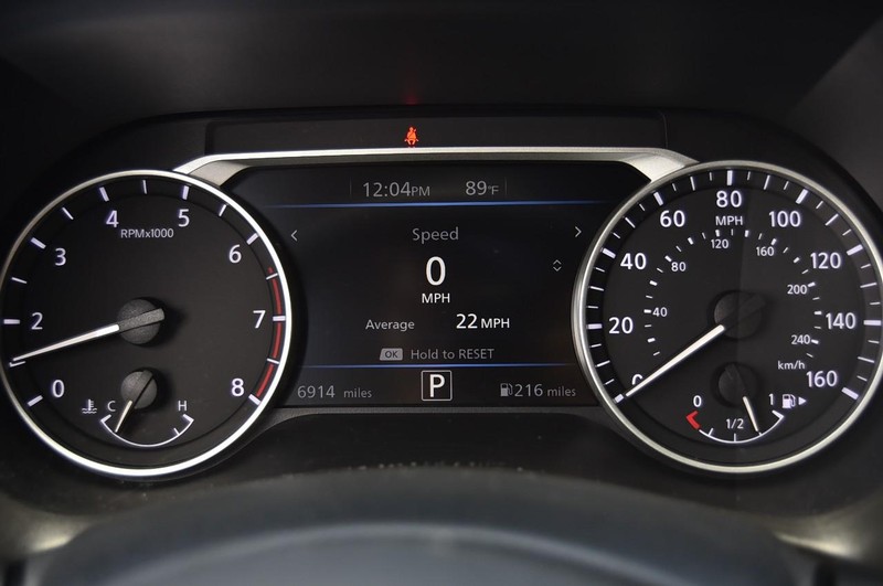 Nissan Sentra Vehicle Image 13