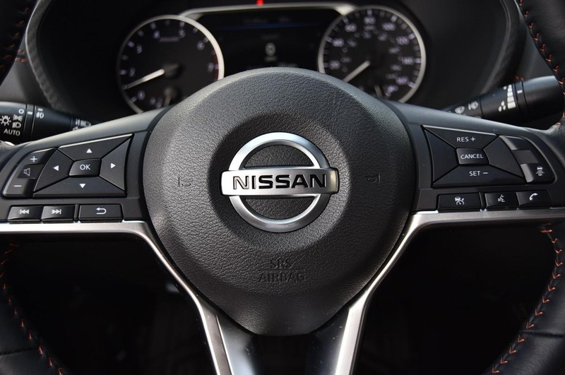 Nissan Sentra Vehicle Image 19