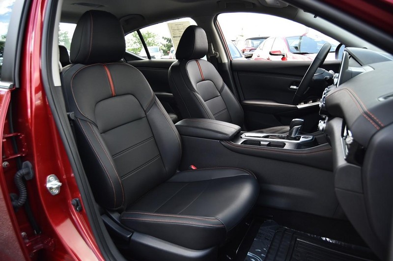 Nissan Sentra Vehicle Image 21