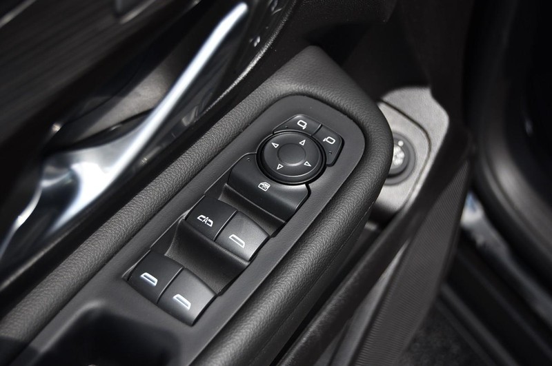 GMC Terrain Vehicle Image 09