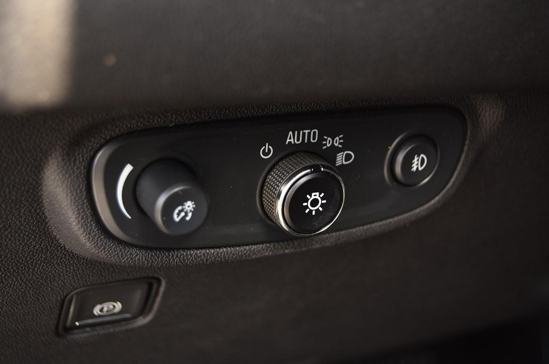 GMC Terrain Vehicle Image 12