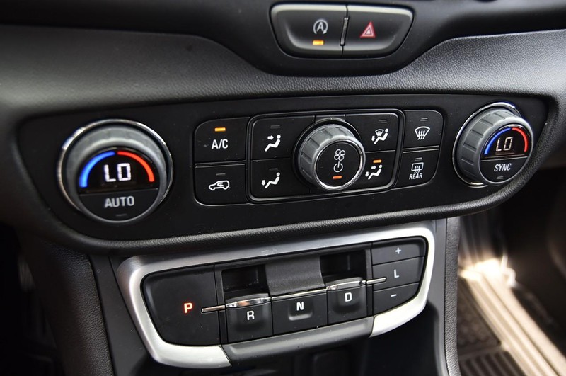GMC Terrain Vehicle Image 17