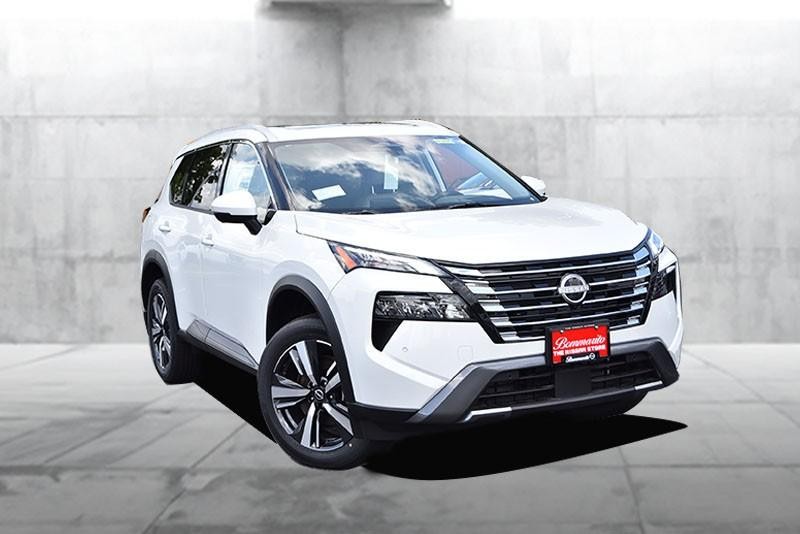 Nissan Rogue Vehicle Image 02