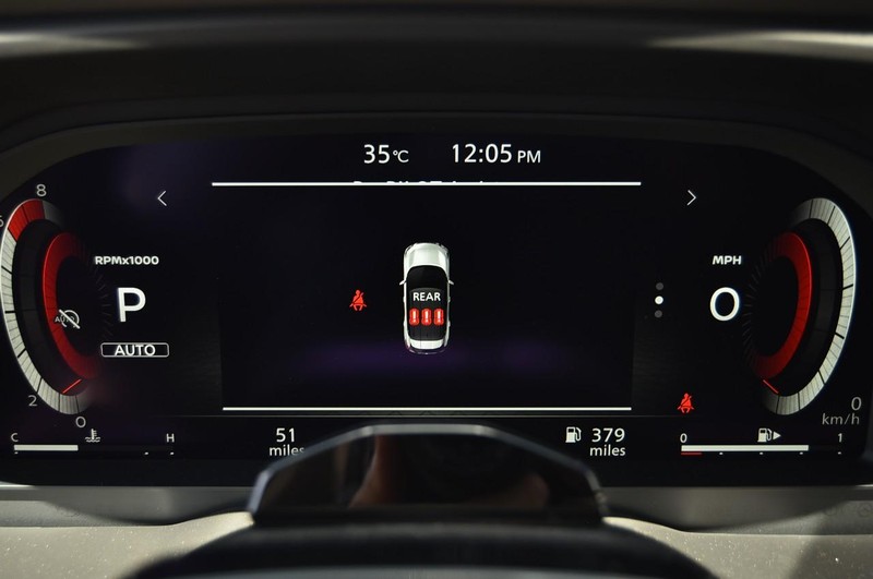 Nissan Rogue Vehicle Image 13