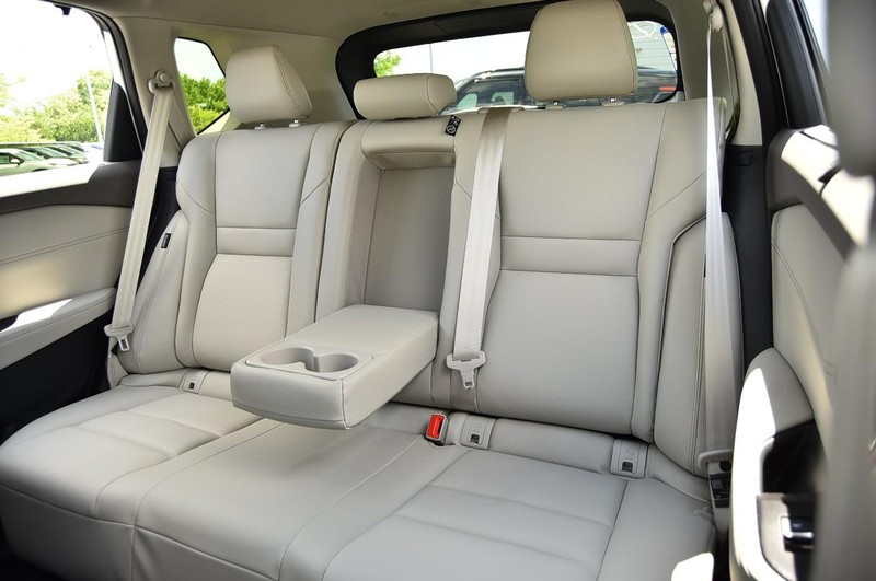 Nissan Rogue Vehicle Image 26