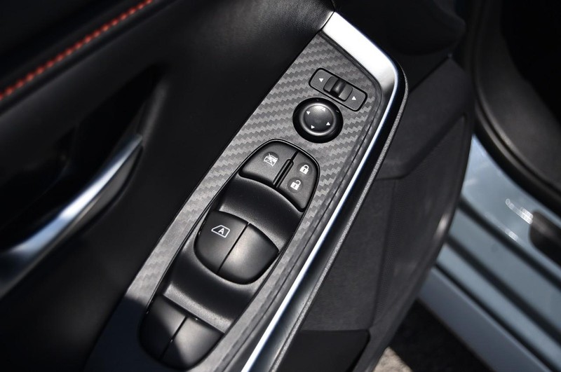 Nissan Sentra Vehicle Image 09