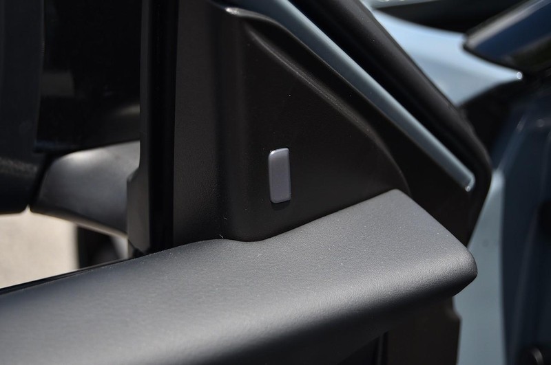 Nissan Sentra Vehicle Image 10
