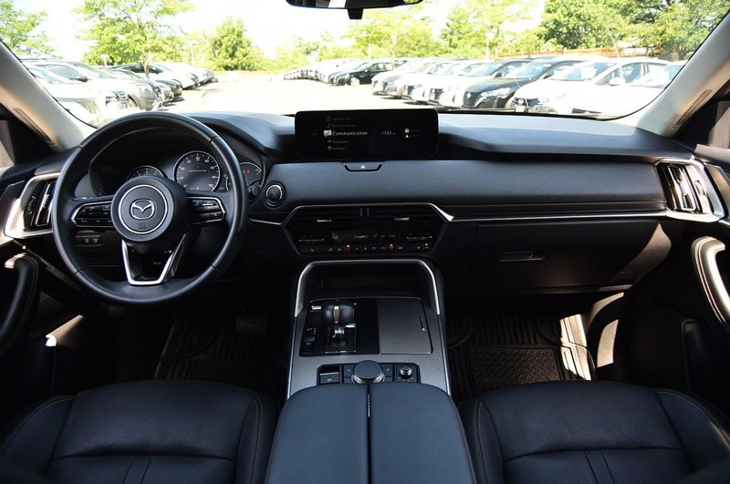 Mazda CX-90 Vehicle Image 08