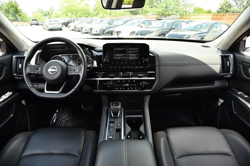 Nissan Pathfinder Vehicle Image 08
