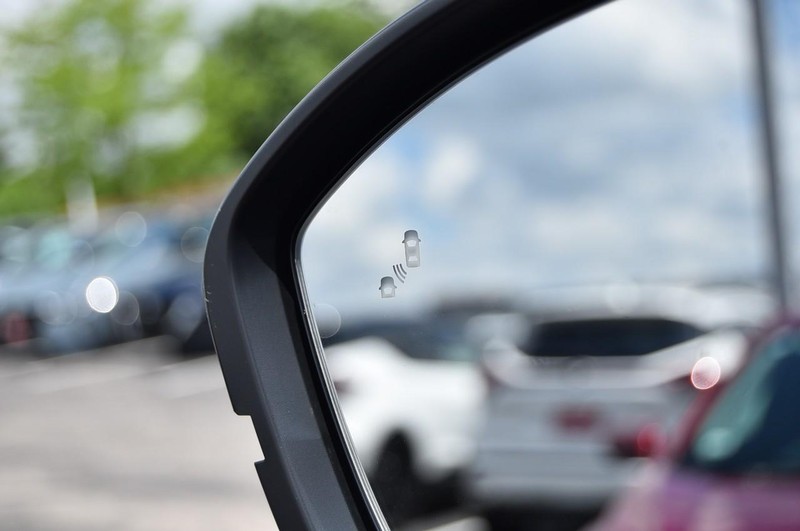 Nissan Pathfinder Vehicle Image 10