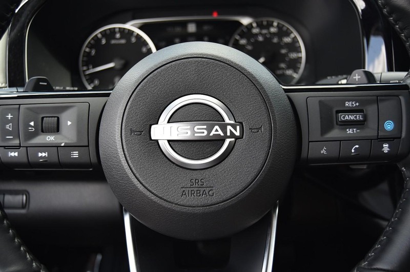 Nissan Pathfinder Vehicle Image 19