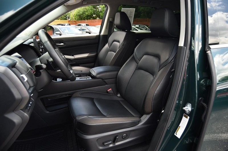 Nissan Pathfinder Vehicle Image 20