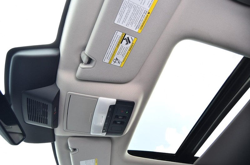 Nissan Pathfinder Vehicle Image 22