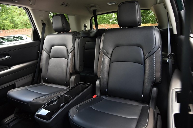 Nissan Pathfinder Vehicle Image 23